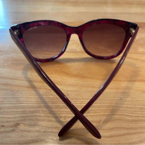 Jimmy Choo sunglasses in very good condition. Pinkish purple frames . - Picture 2 of 6